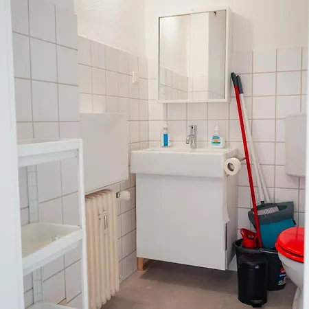 N4 Centrally Located 3-room With Balcony Or Individual
