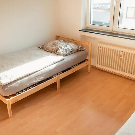 N4 Centrally Located 3-room With Balcony Or Individual *