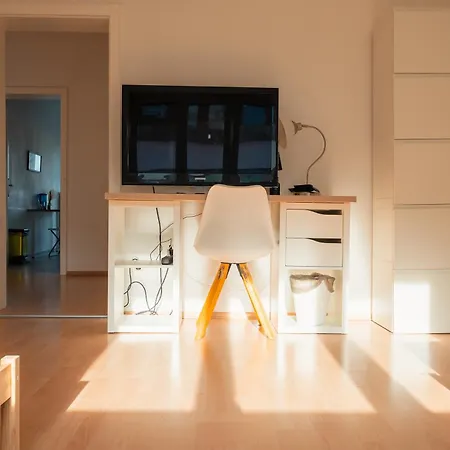 N4 Centrally Located 3-room With Balcony Or Individual Homestay szállás *