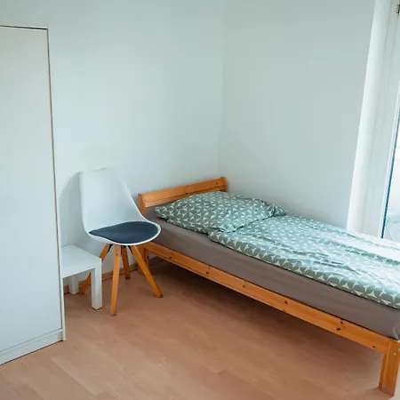 Homestay szállás N4 Centrally Located 3-room With Balcony Or Individual *