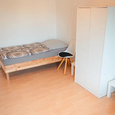 N4 Centrally Located 3-room With Balcony Or Individual