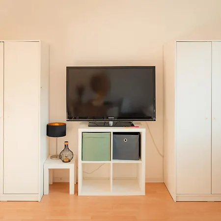 N4 Centrally Located 3-room With Balcony Or Individual